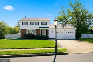 1665 White Oak Ln, Monroe Township, NJ 08094 - Photo 2
