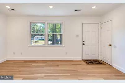 194 Lakeview Avenue, Franklin Township, NJ 08322 - Photo 6