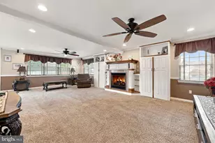 281 Dundee Dr, Monroe Township, NJ 08094 - Photo 22
