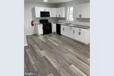 215 Broad Street, Swedesboro, NJ 08085 - Photo 2