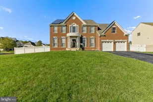 209 Buckingham Ct, Monroe Township, NJ 08094 - Photo 1