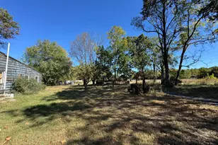 79 E Quilleytown Rd, Carneys Point, NJ 08069 - Photo 6