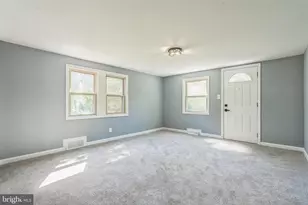 17 Sportsmans Rd, Carneys Point, NJ 08069 - Photo 12