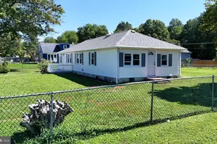 64 Dartmouth Rd, Pennsville, NJ 08070 - Photo 2