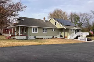 60 E Pittsfield St, Pennsville, NJ 08070 - Photo 1