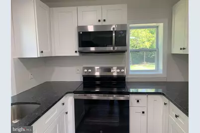 276 Woodstown Daretown, Pilesgrove, NJ 08098 - Photo 14