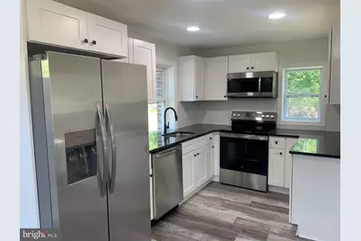 276 Woodstown Daretown, Pilesgrove, NJ 08098 - Photo 16