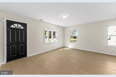 33 Pinewood Avenue, Carneys Point, NJ 08069 - Photo 4