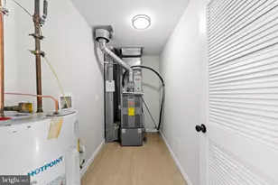 33 Pinewood Ave, Carneys Point, NJ 08069 - Photo 12