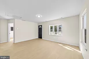 33 Pinewood Ave, Carneys Point, NJ 08069 - Photo 8