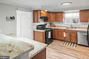 219 Broad St, Elmer, NJ 08318 - Photo 6