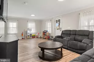 219 Broad St, Elmer, NJ 08318 - Photo 4