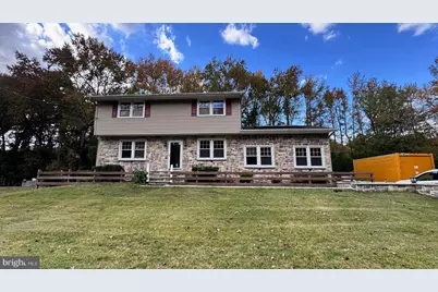 274 S Pennsville Auburn Rd, Carneys Point, NJ 08069 - Photo 1