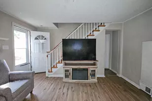 39 Maplewood Ave, Carneys Point, NJ 08069 - Photo 2