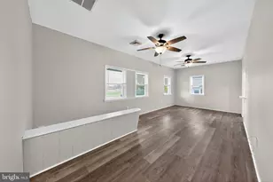 121 Ash St, Carneys Point, NJ 08069 - Photo 8