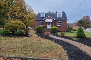 9 Sunset Ave, Pennsville, NJ 08070 - Photo 1