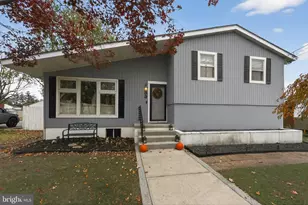 33 Beach Ave, Pennsville, NJ 08070 - Photo 2