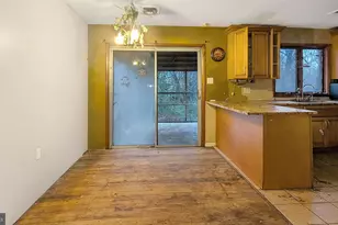 341 Jefferson St, Carneys Point, NJ 08069 - Photo 8