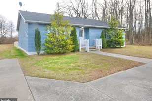 298 N Hook Rd, Pennsville, NJ 08070 - Photo 2