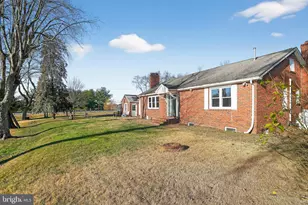 3 Lakeside Ln, Carneys Point, NJ 08069 - Photo 4