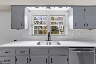 16 New St, Hancocks Bridge, NJ 08038 - Photo 10