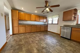 100 Georgia Rd, Pennsville Township, NJ 08070 - Photo 10