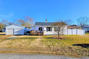 53 Jackson Rd, Pennsville Township, NJ 08023 - Photo 1