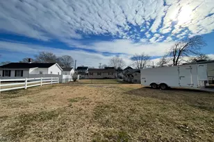 50 Vanburen St, Pennsville Township, NJ 08023 - Photo 34