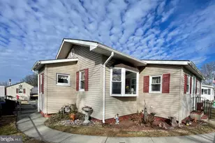 50 Vanburen St, Pennsville Township, NJ 08023 - Photo 2