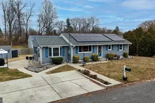 72 Oberlin Rd, Pennsville Township, NJ 08070 - Photo 2