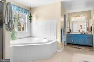 8 Lantern Ln, Woodstown, NJ 08098 - Photo 32