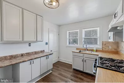 15 E Griffith Street, Penns Grove, NJ 08069 - Photo 8