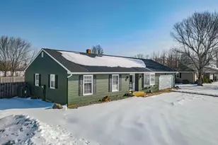 24 Lenape Dr, Pennsville, NJ 08070 - Photo 2