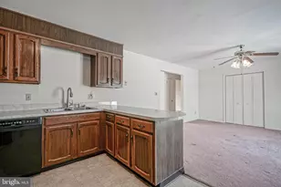 24 Lenape Dr, Pennsville, NJ 08070 - Photo 8