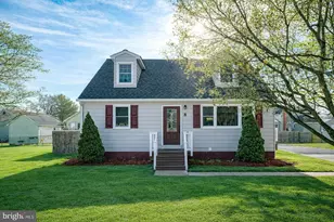 8 Riviera Dr, Pennsville, NJ 08070 - Photo 2