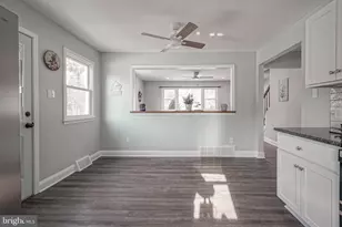 8 Riviera Dr, Pennsville Township, NJ 08070 - Photo 16