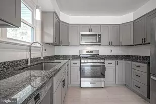 17 Maplewood Ave, Carneys Point, NJ 08069 - Photo 10