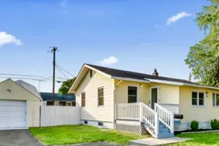 252 G St, Carneys Point, NJ 08069 - Photo 2