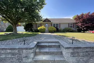 141 Lincoln Dr, Pennsville, NJ 08070 - Photo 1