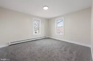 261 B St, Carneys Point, NJ 08069 - Photo 18