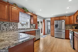 46 Maplewood Ave, Carneys Point, NJ 08069 - Photo 16