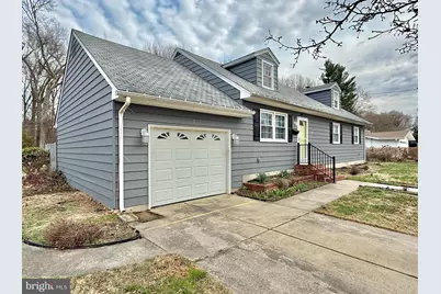 8 Woodside Place, Pennsville Township, NJ 08070 - Photo 2