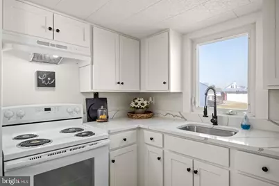 75 S Washington Drive, Pennsville Township, NJ 08070 - Photo 4