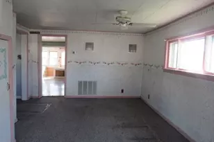 21 E Pittsfield St, Pennsville Township, NJ 08070 - Photo 6