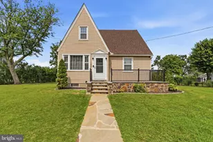 192 Kugler Ave, Carneys Point, NJ 08069 - Photo 2