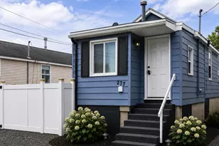 277 S River Walk, Penns Grove, NJ 08069 - Photo 1