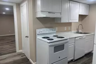 14 West Ave, Woodstown, NJ 08098 - Photo 2
