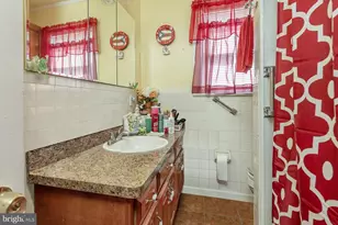 202 E Main St, Penns Grove, NJ 08069 - Photo 12
