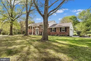 39 Holly Ln, Pilesgrove, NJ 08098 - Photo 2