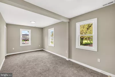 105 E Del A Vue Avenue, Carneys Point, NJ 08069 - Photo 12
